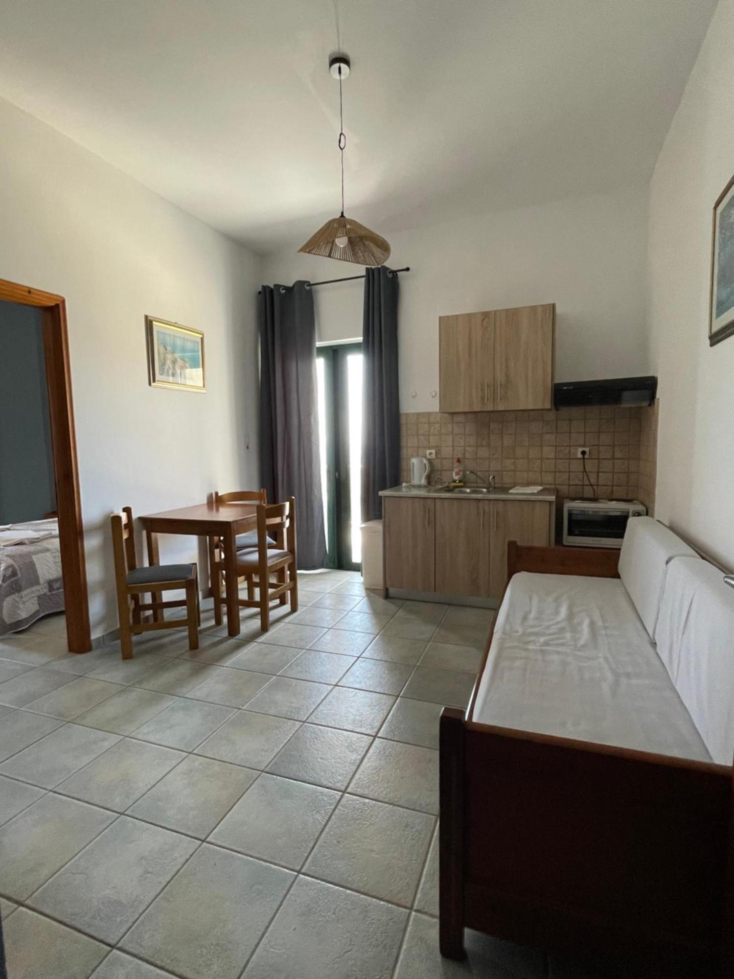 4Seasons Sfakia Apartment คอรา สฟาคิออน ภายนอก รูปภาพ